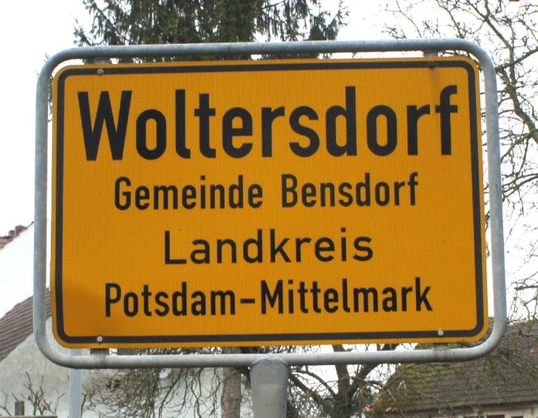 Ortseingangschild Woltersdorf / Bensdorf